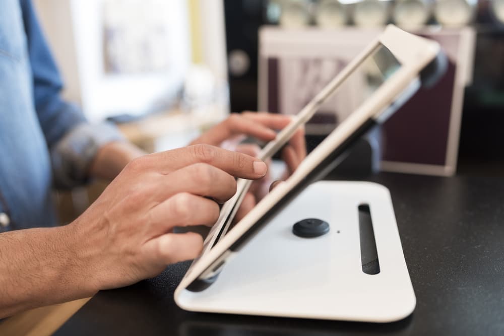 How to Set Up a POS System - thumbnail